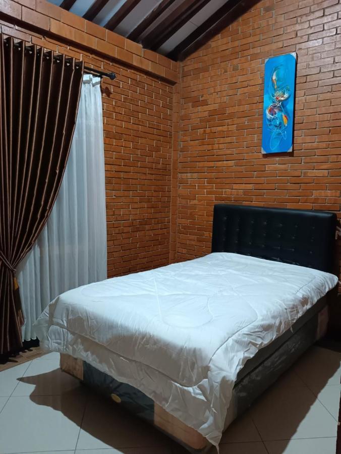 Guesthouse Jogja Omah Punagi Sleman  Dış mekan fotoğraf