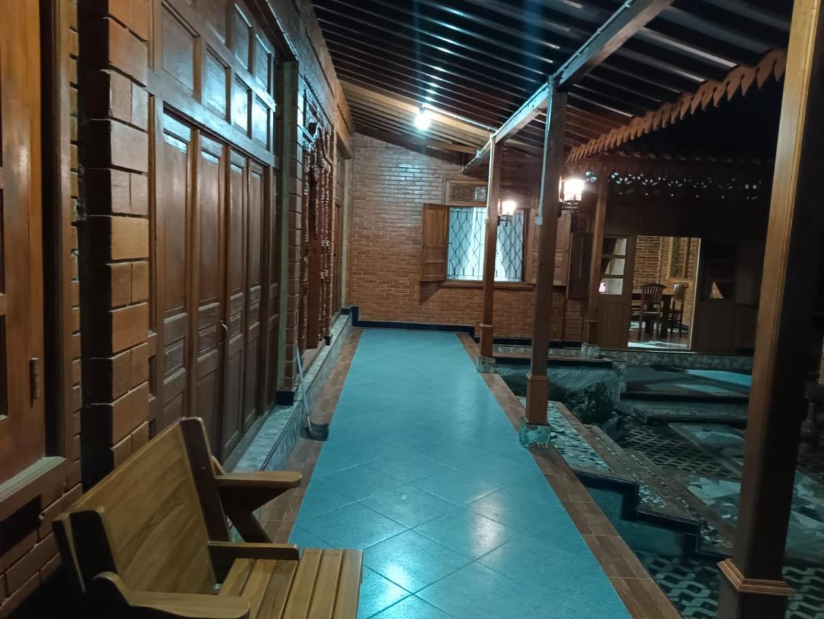 Guesthouse Jogja Omah Punagi Sleman  Dış mekan fotoğraf